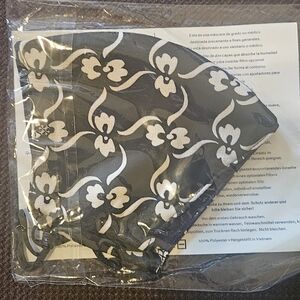 Tory Burch Blk White Floral Face Mask Personal, Medical, Dentist, Hospital, NWT